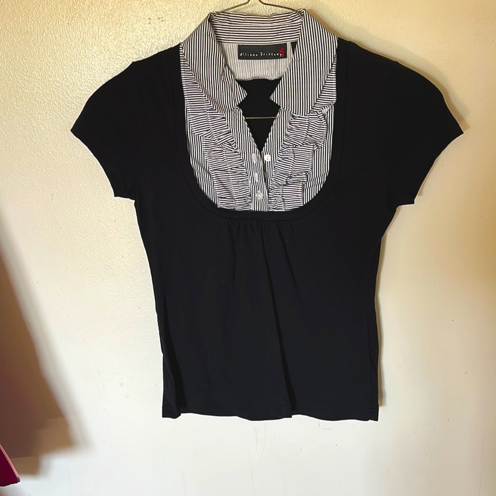 Super Cute Short Sleeve Blouse with ruffle neckline size small